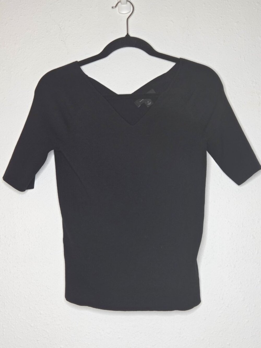 Ann Taylor Black V-Neck 3/4 Sleeve Knit Top Medium